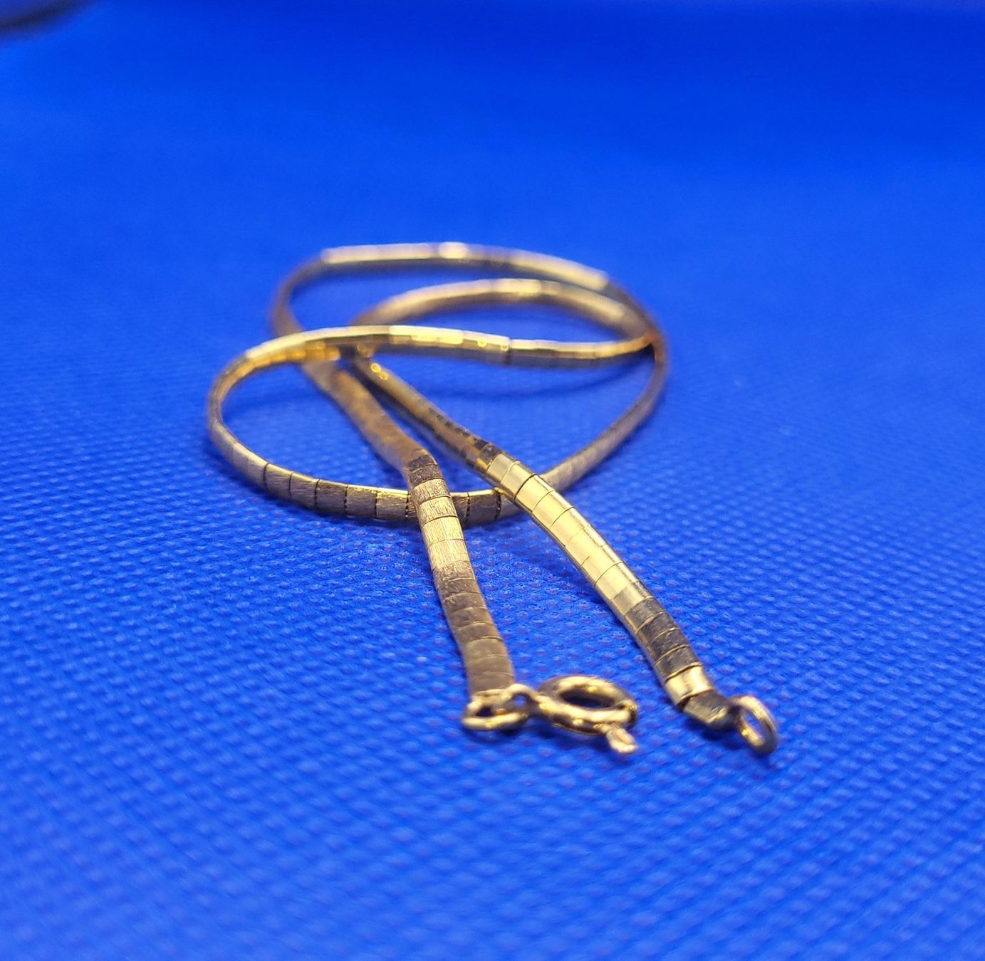 Ketten: 18 Karat 750 Gold Collier – Gebraucht aus Wald ZH von Aniade 2
