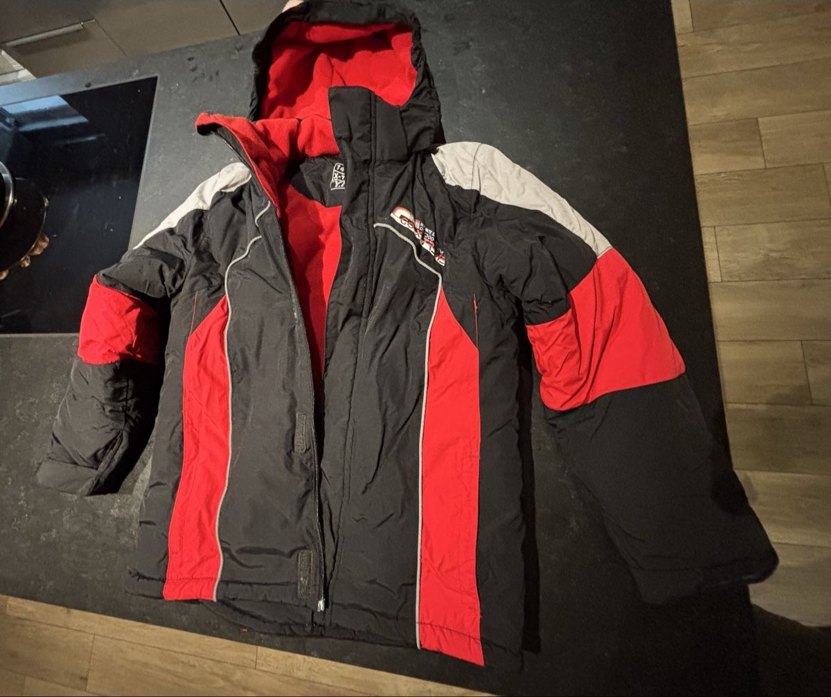 Giacche: Winterjacke mit Kapuze, Grösse 146/152 – Usato da Bürglen TG venduto da Gitzi