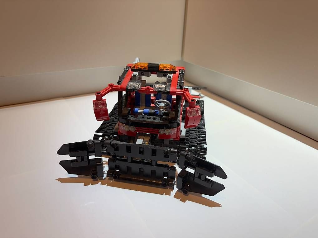 Spielzeuge: LEGO 8263 Pistenraupe – Gebraucht aus St. Pantaleon von mwa_qkx9