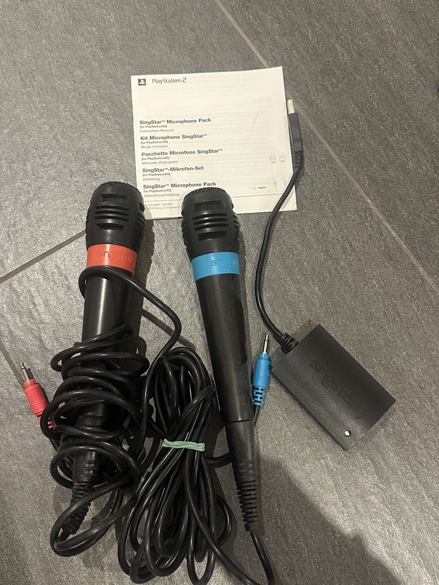 Sony Console: Playstation 2 Konsole,8 Games, Singstar Microfon +Memorycard – Usato da St. Gallen venduto da Ellly 8
