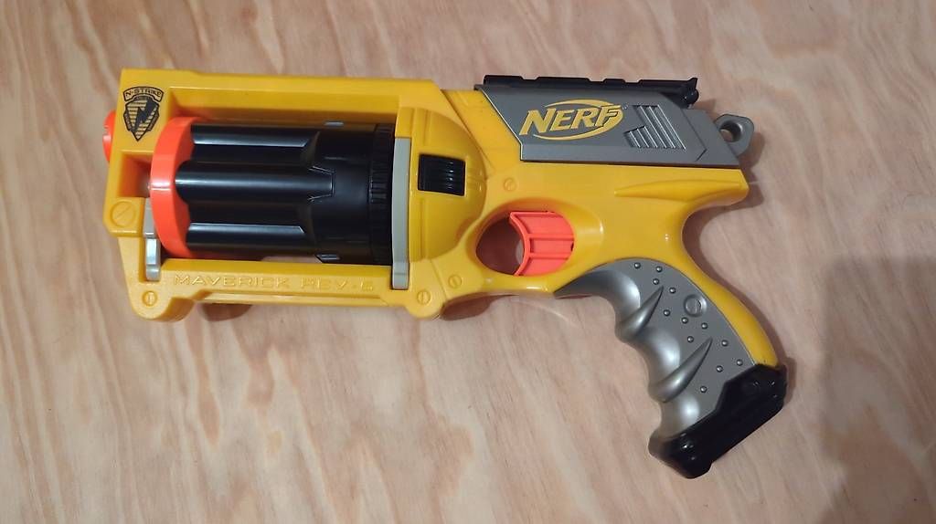 Nerf Giocattoli: Nerf Spielpistole – Usato da Stans venduto da Fabdc