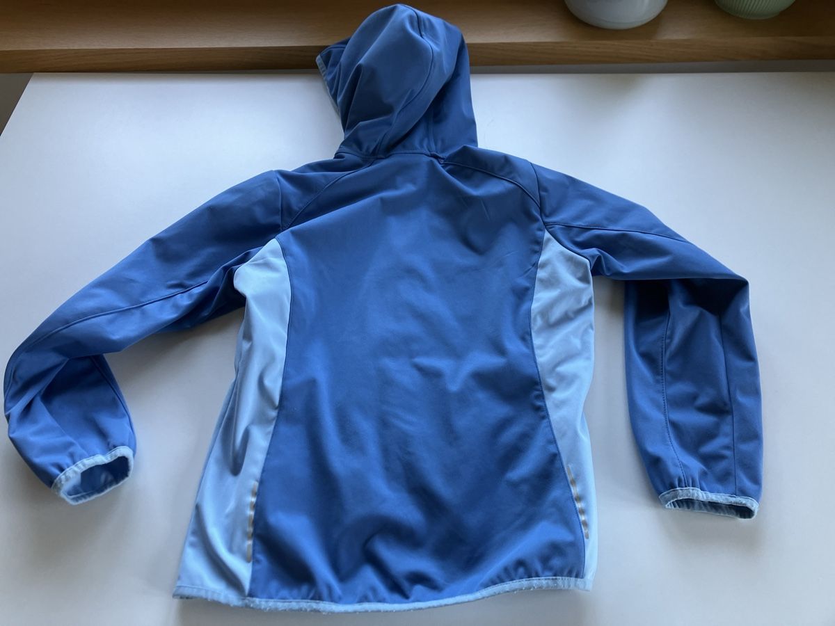 CMP Jacken: Softshelljacke CMP blau mit Kapuze Grösse 152 gebraucht – Gebraucht aus Weissbad von Praxedis_P51 1