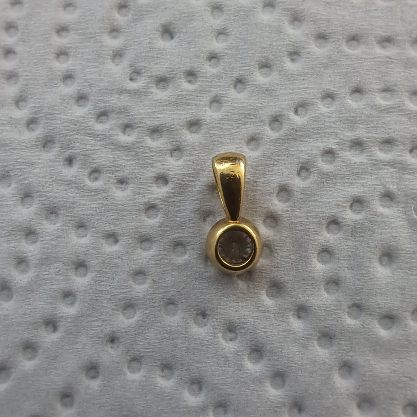 Ciondoli: Goldanhänger mit Diamant – Usato da Pfäffikon ZH venduto da Valsangiaccomo 2