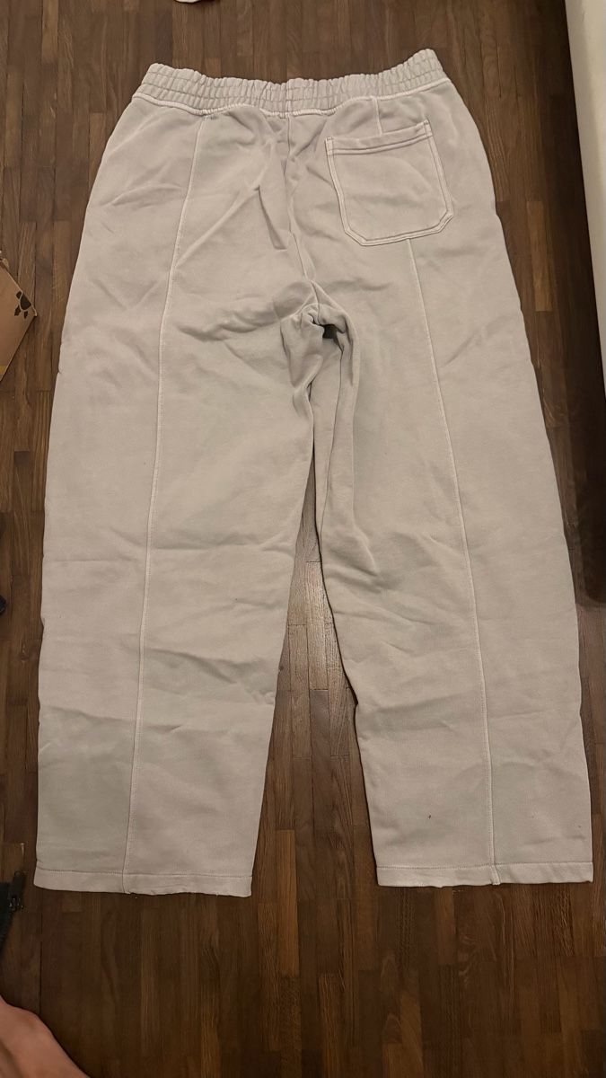 Bershka Pantaloni: Bershka Jogger Size L – Usato da Chur venduto da sil_v7n6 1