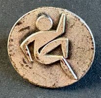 ANTIKE ANSTECKNADEL SPORT