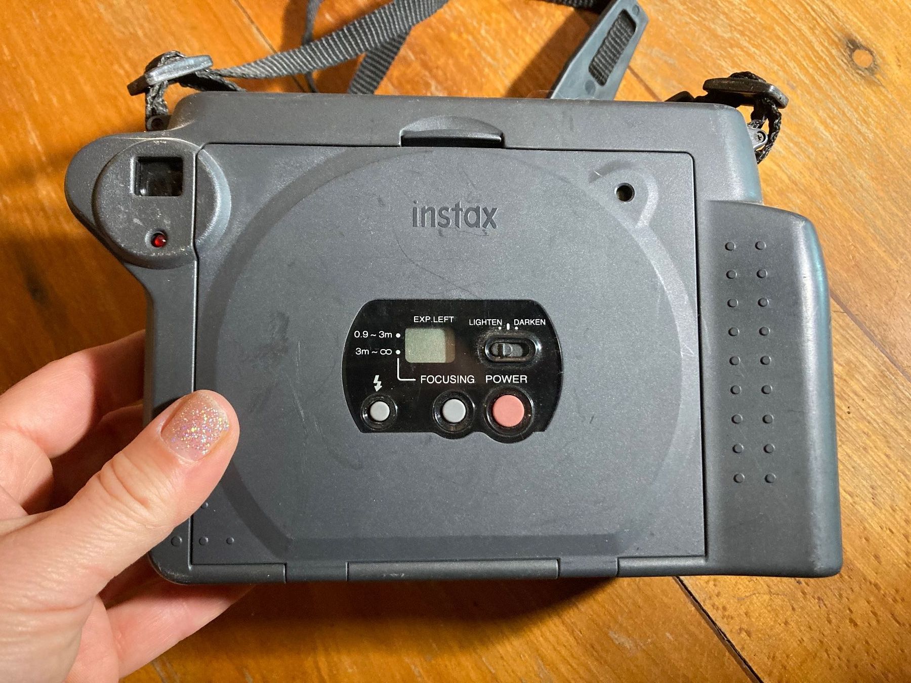 Fujifilm Fotocamera: Instax 100 Fujifilm Instant Camera – Usato da St-Cierges venduto da LeRegain 2