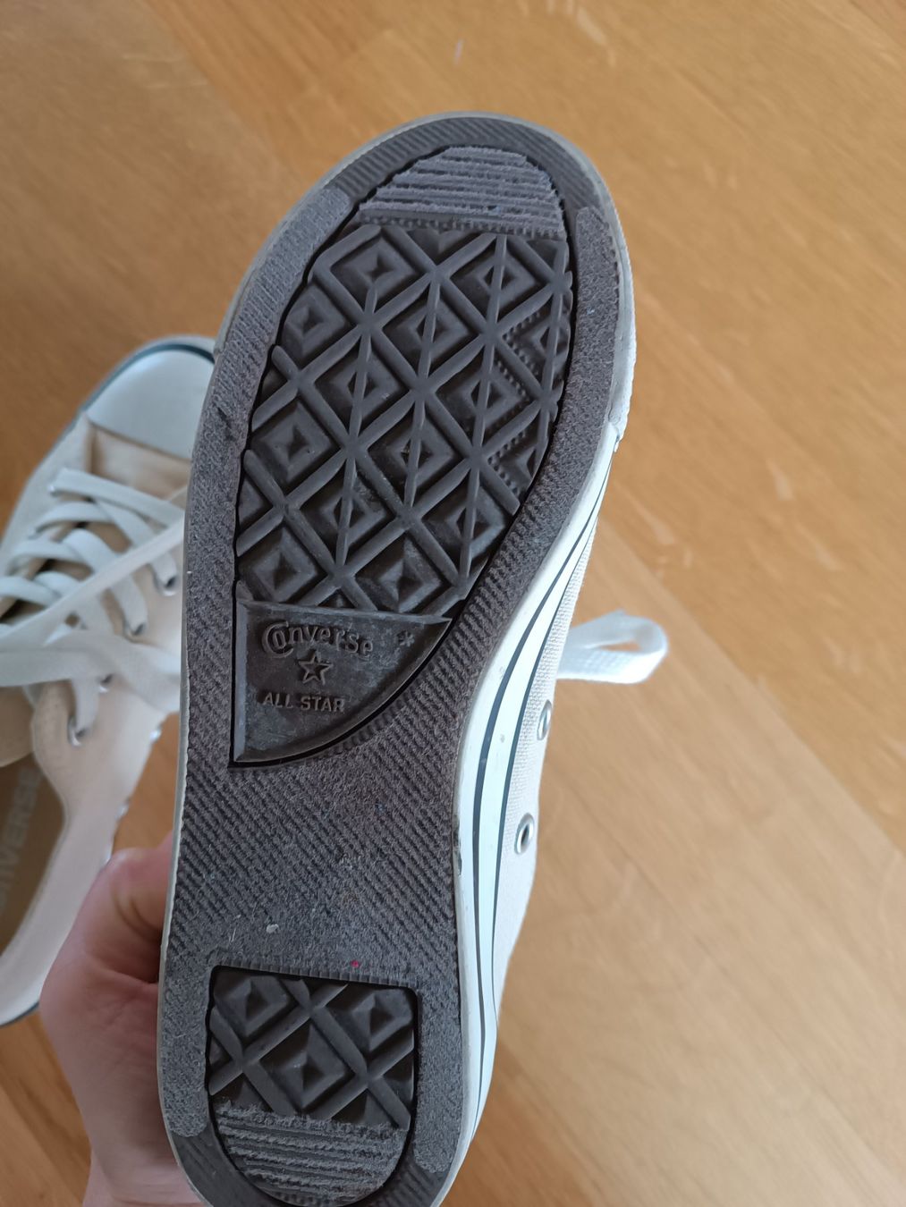 Converse Scarpe da donna: Converse All Star, Beige, Gr. 35.5 – Usato da Luzern venduto da sim_lqq2 1