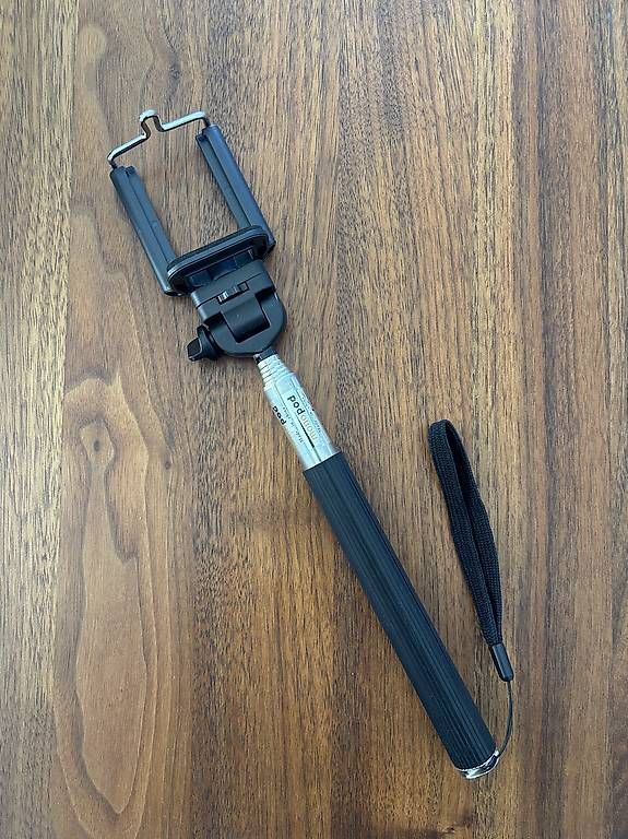 Halterungen: Selfie-Stick – Gebraucht aus Henggart von Swif