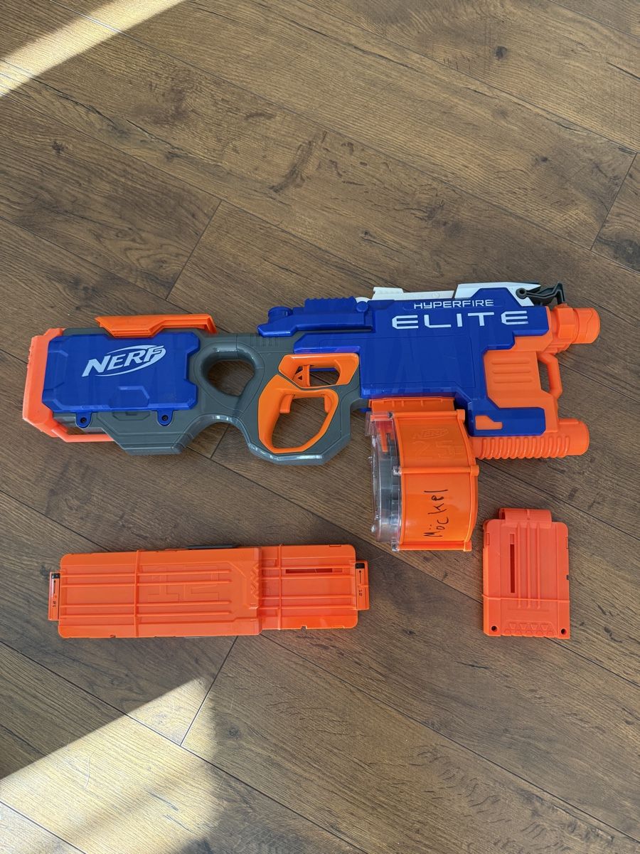 Nerf Spielzeuge: Nerf Hyperfire Elite Blaster mit 3 Magazinen gebraucht – Gebraucht aus Würenlos von Buustell1234