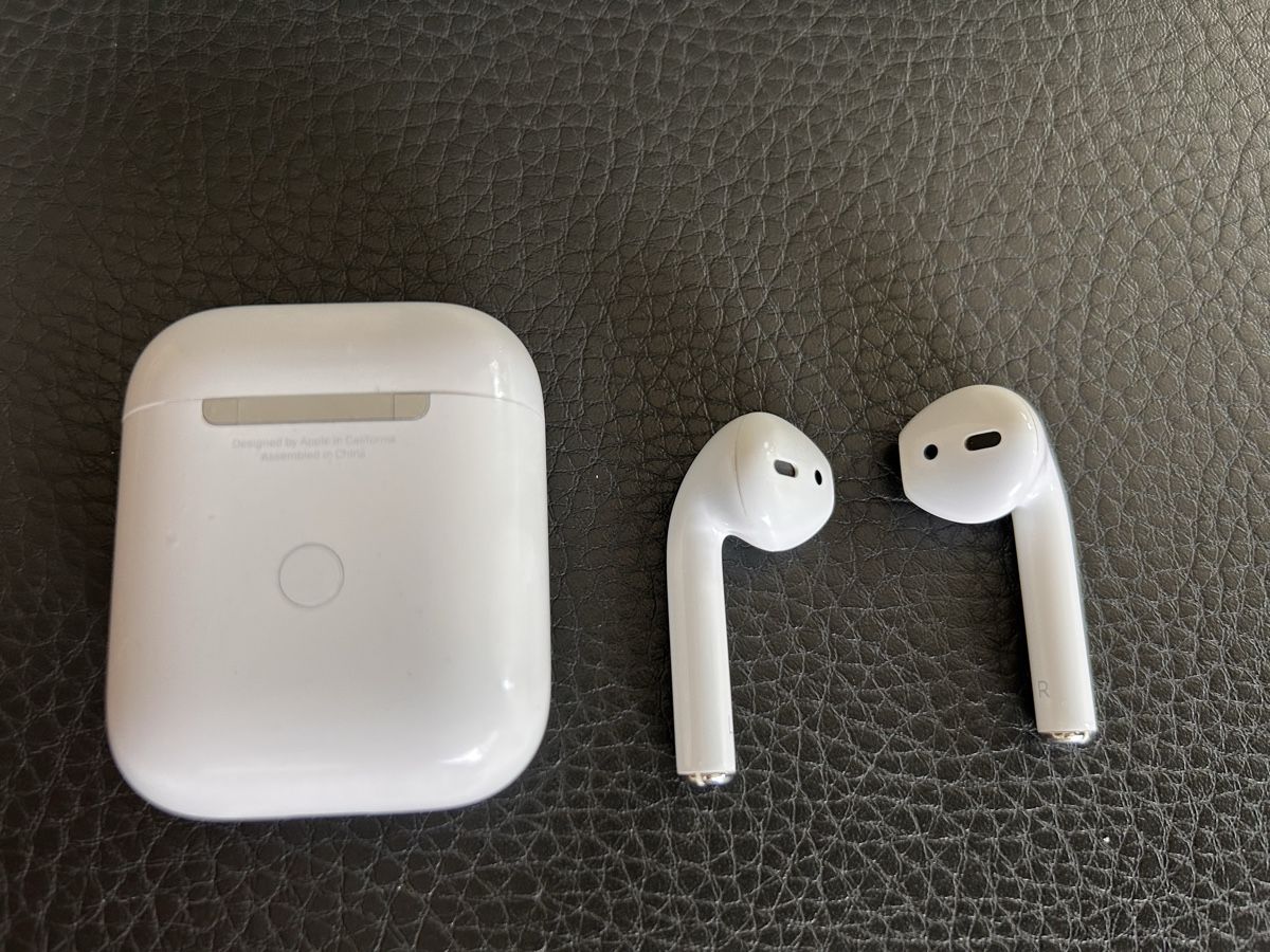 Apple Casques audio: Apple AirPods 2 – D'occasion à Luzern par manzen11 1
