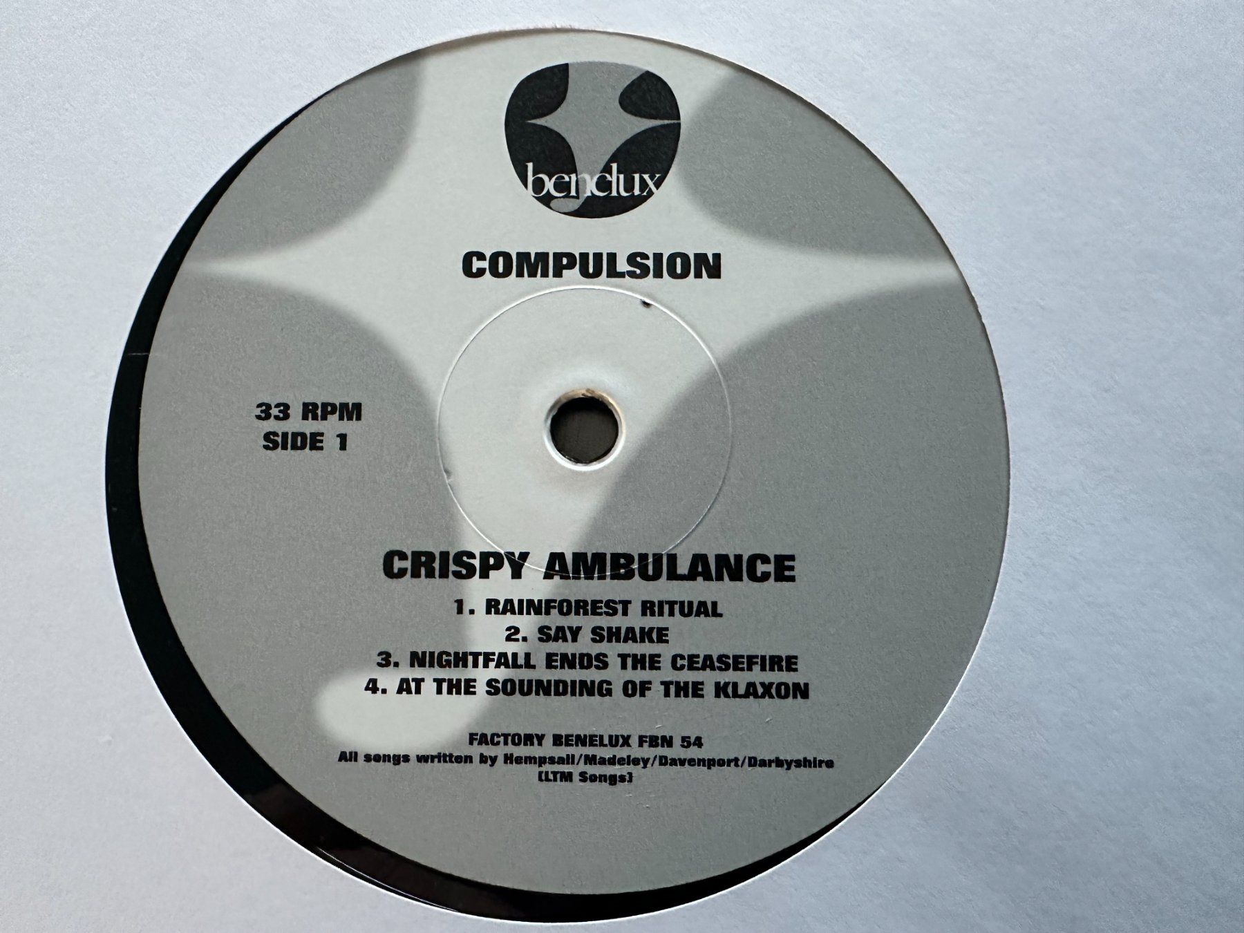 Dischi in vinile: CRISPY AMBULANCE LP COMPULSION - FACTORY RECORDS – Nuovo (secondo la descrizione) da Sion venduto da jaipur1401 3