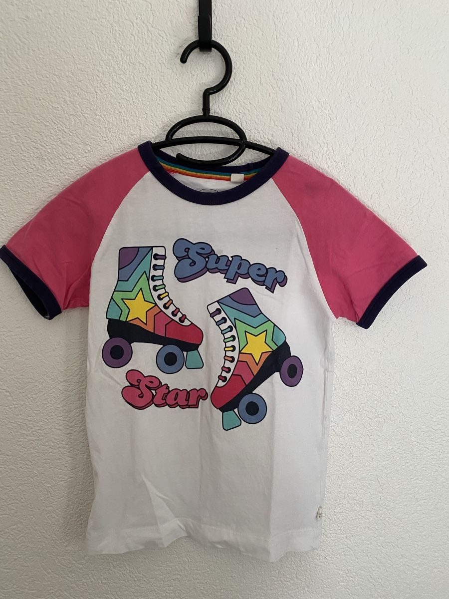 Hello Kitty Kleiderpakete & -sets: T-shirts Hello Kitty taille 8 ans – Gebraucht aus Lignières von The_assistant 3