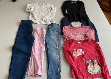 Lot de vêtements fille divers articles T 128