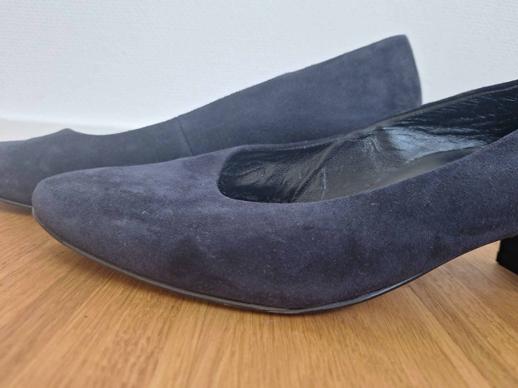 Scarpe da donna: Frauenschuh mit Absatz – Usato da Horgen venduto da bea_j25f 1