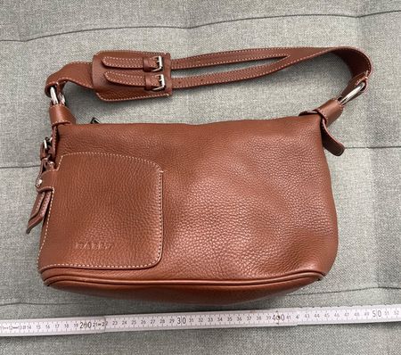 Bally Damen Handtasche, Leder braun, neuwertig, Top Zustand!