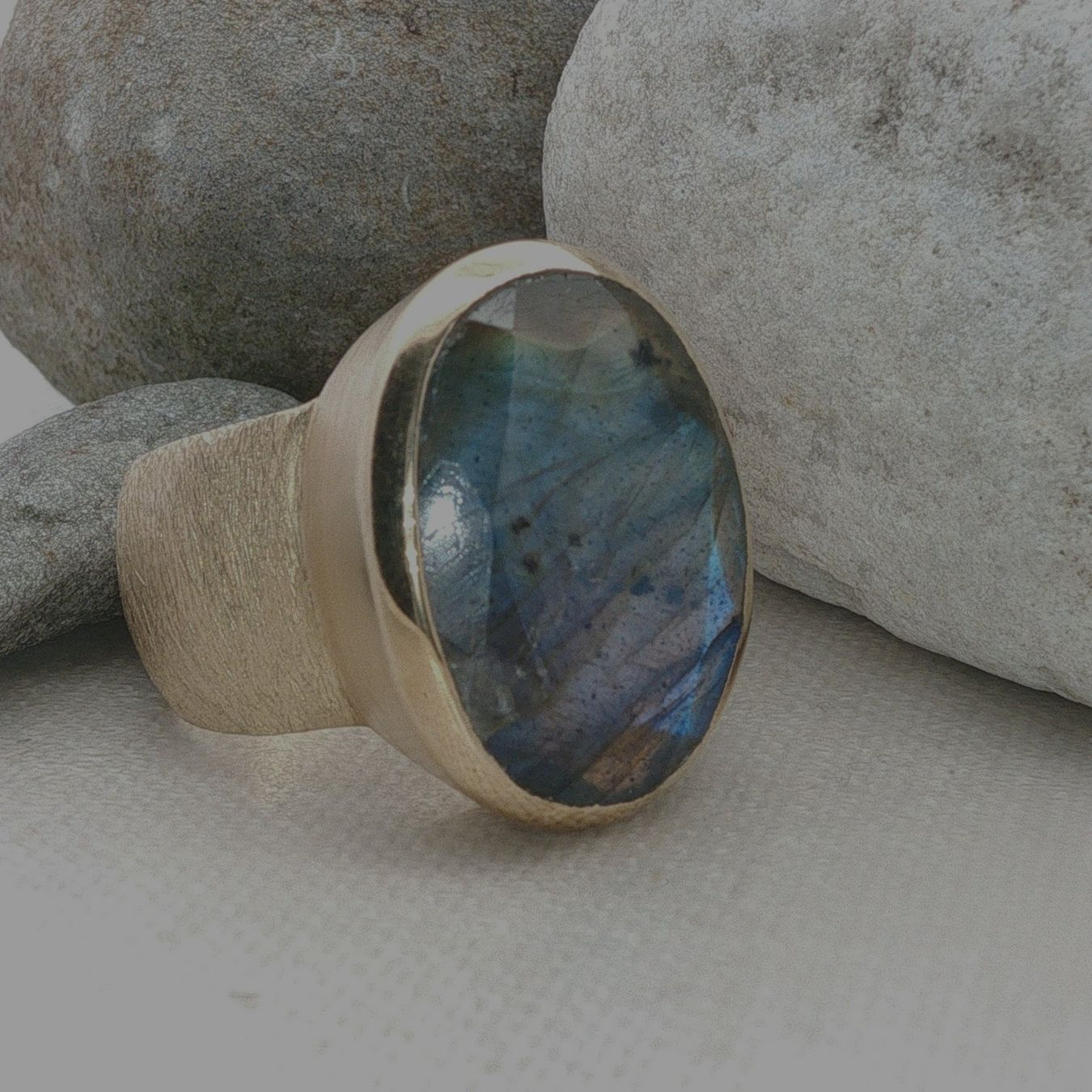 Olga Ribler Anelli: Unikate Silber Ring 925 mit Labradorit Grösse 54 – Nuovo (secondo la descrizione) da Luzern venduto da Schmuckoutlet 4