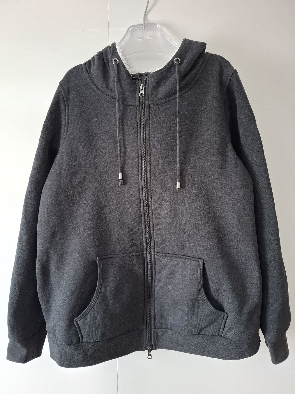 Giacche: Umstands-/Tragejacke Sweatjacke Grau Gr. 40/42 – Usato da Ebnat-Kappel venduto da fpe. 1