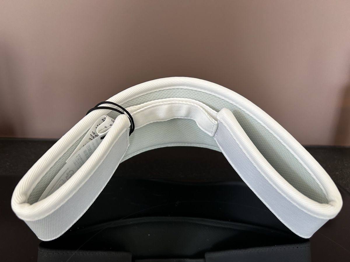 Peak Performance Copricapi, berretti & cappellini: Neuer Visor Peak Performance Weiss – Nuovo e nell'imballaggio originale da Utzigen venduto da Crisbo 2