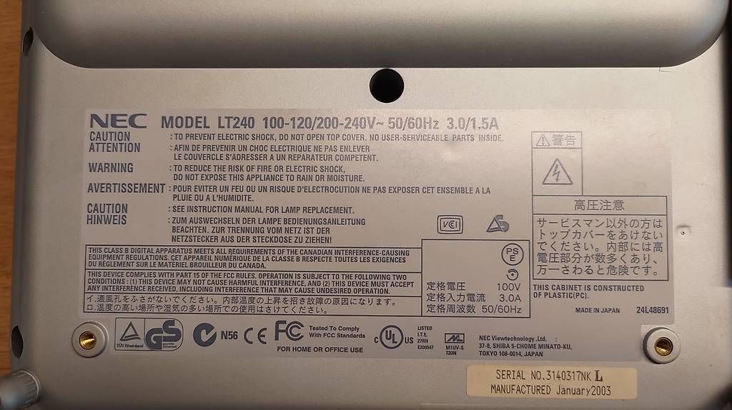 Nec Vidéoprojecteurs: Beamer NEC LT 240 – D'occasion à Basel par langga9 3