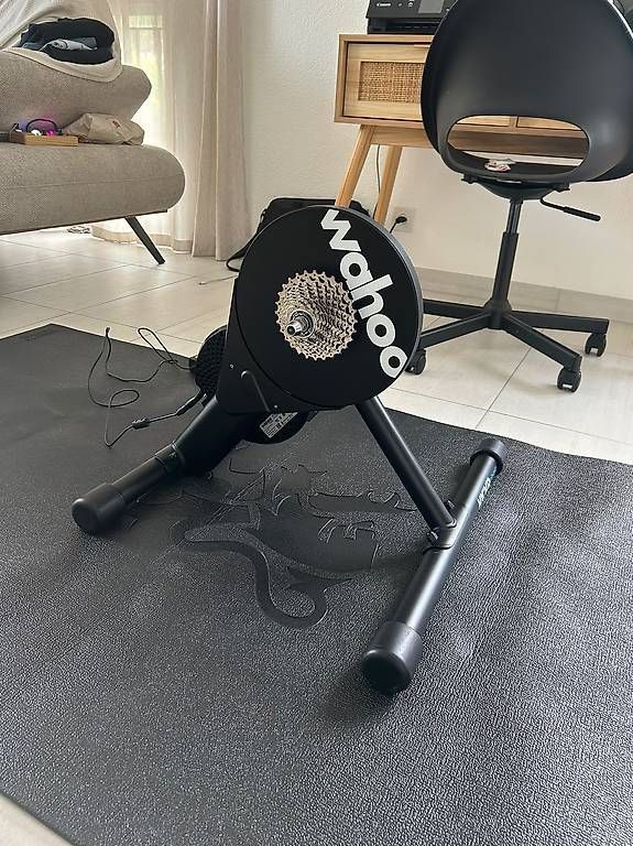 Vélos d'appartement: Wahoo KICKR CORE  – D'occasion à Villeneuve VD par Giuliano17