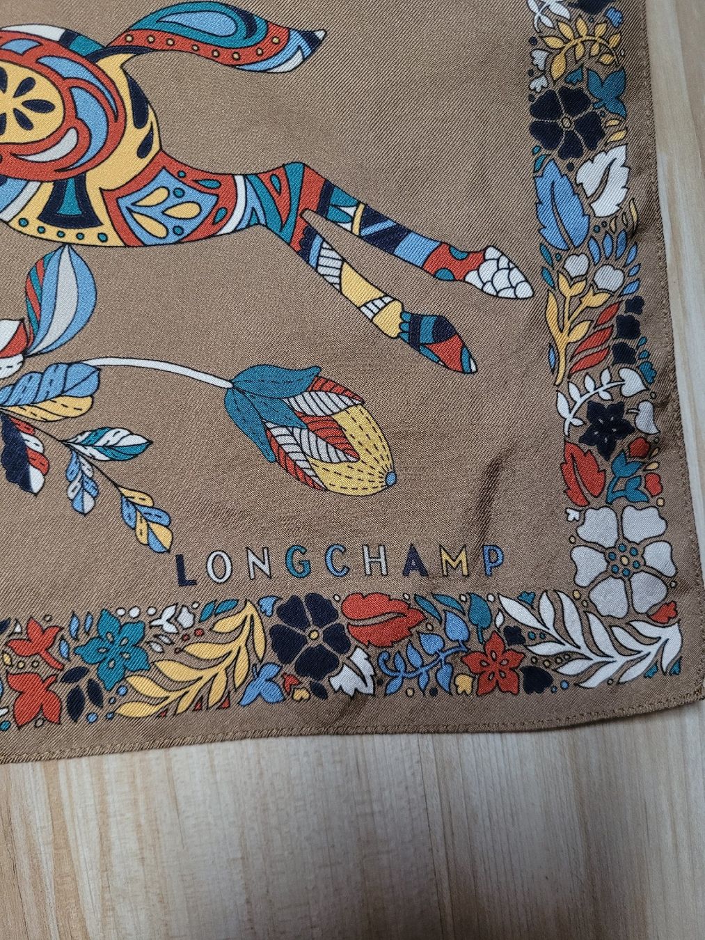 Longchamp Foulard & Sciarpe: Foulard/Seidenschal von Longchamp – Nuovo (secondo la descrizione) da Ebikon venduto da miguuu19 5