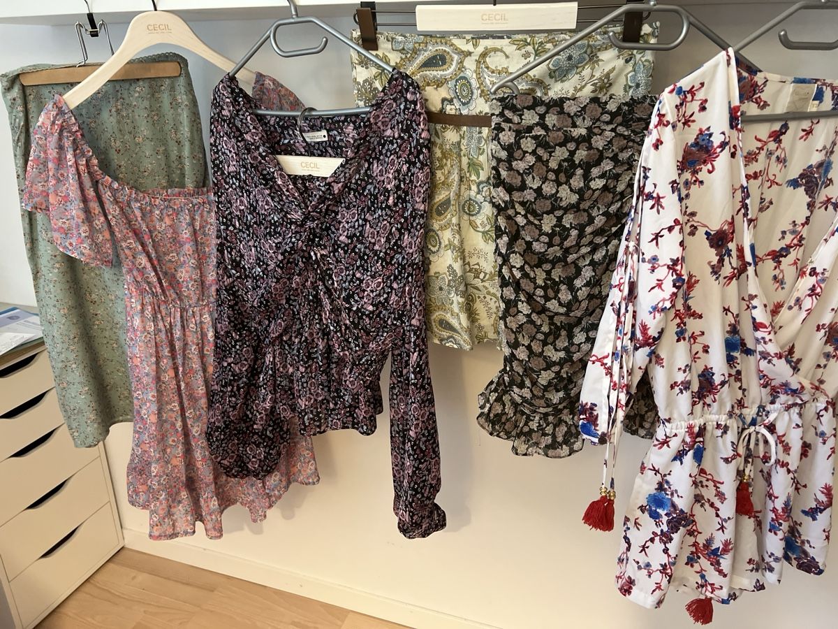 Kleiderpakete: Sommerkleiderpaket 36/38 – Gebraucht aus Winterthur von Dasomesi