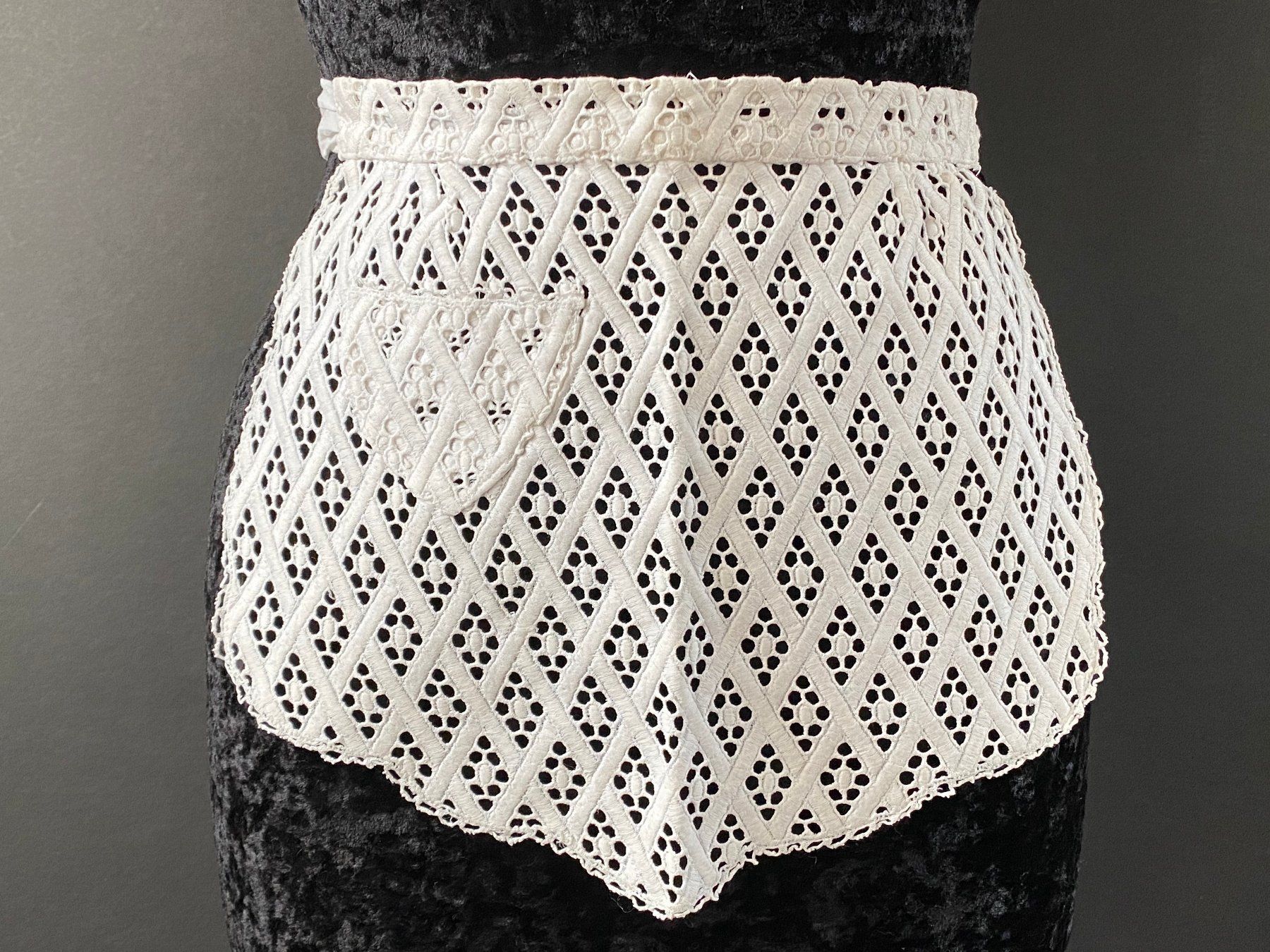 Abbigliamento & accessori d'epoca: Vintage Servierschürze – Usato da Schaffhausen venduto da VintageCity 1