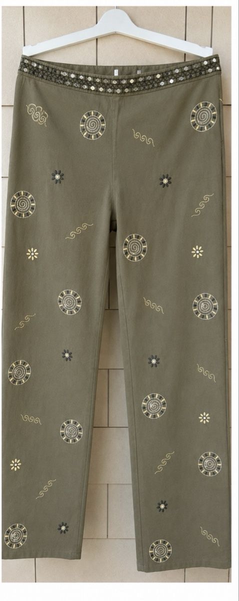 Jeans: Hosen Damen bestickt Khaki – Usato da Neuhausen venduto da rom_zrr2