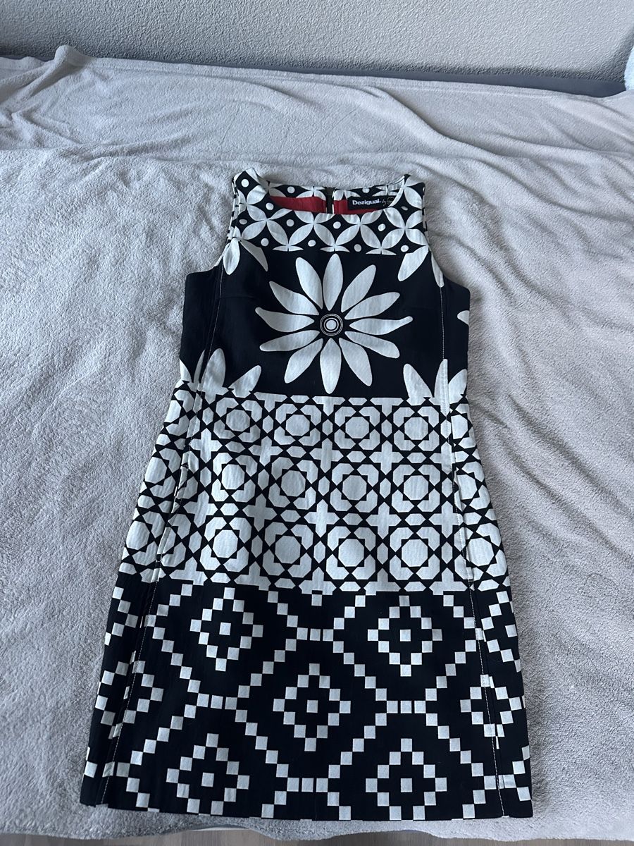 Desigual Lotti di vestiti: Desigual-Kleid – Usato da Bellmund venduto da Srisi01