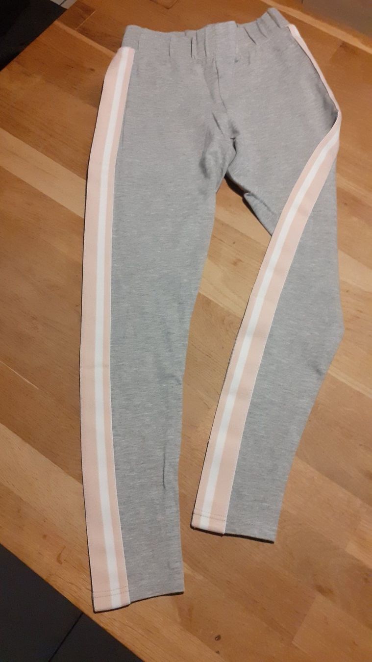 Strümpfe & Strumpfhosen: Leggins XS – Gebraucht aus Urtenen-Schönbühl von Chaeppeler