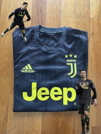 Juventus Turin Auswärtstrikot Saison 2019/2020, Grösse S