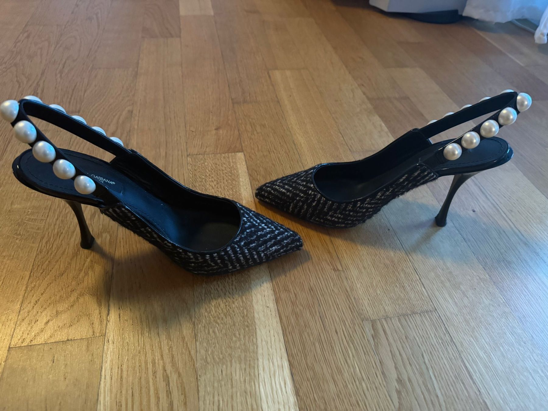 Dolce & Gabbana Scarpe da donna: Dolce & Gabbana Sandalen – Usato da Lenzburg venduto da flyfun 2