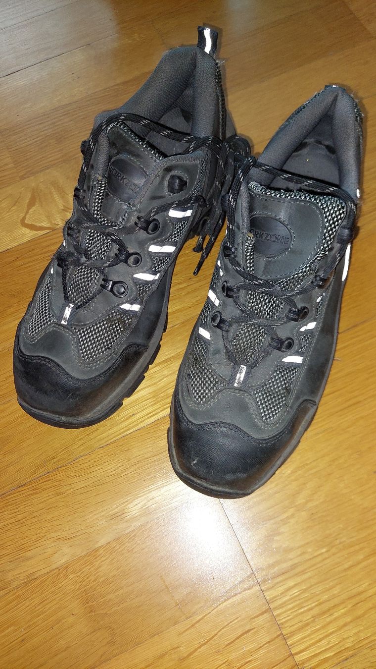 Scarpe da uomo: Workzone Arbeitschuhe mit Stahlkappen – Usato da Zürich venduto da makimakimak