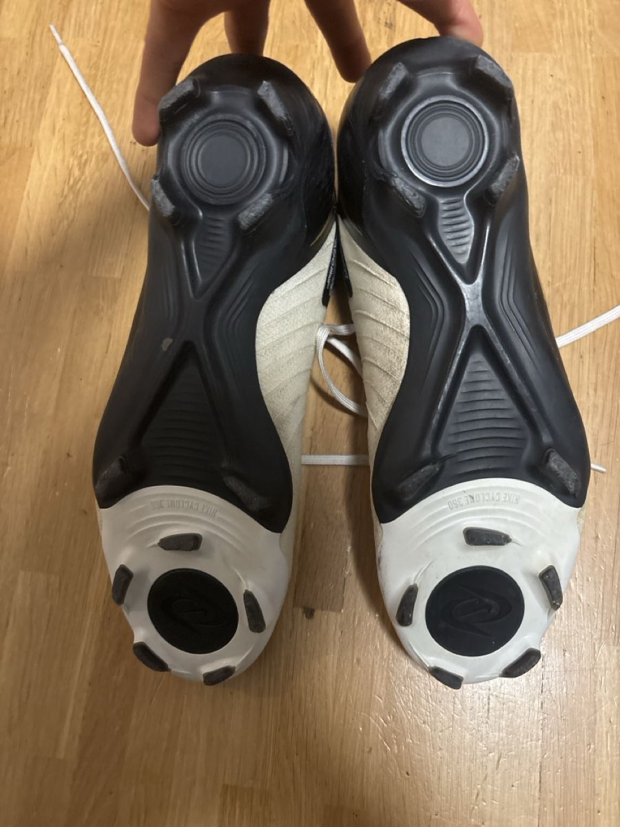 Scarpe per ragazzi: Nike Fussballschuhe – Usato da Winterthur venduto da Li_hel 3