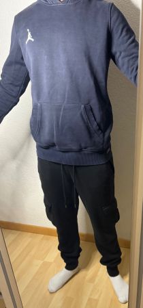 Schwarze Trainerhosen