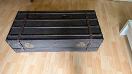 Antiker Überseekoffer von Echegaray Hnos – Buenos Aires