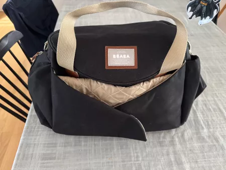 Béaba Wickeltasche Schwarz & Beige – geräumig und praktisch