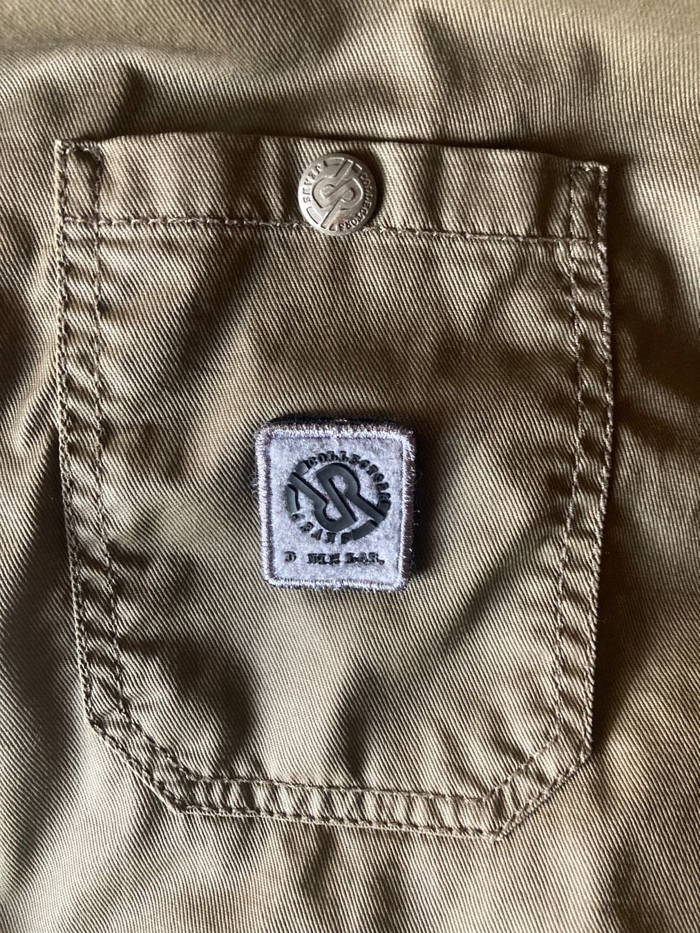 Mäntel: Parka oliv Marke Rag Recycle – Gebraucht aus Sursee von Auktion29 2