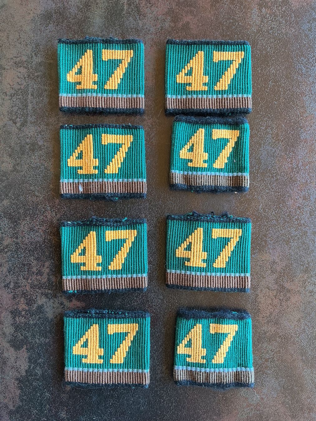 Schweizer Armee Placchette & Badge: Achselschlaufen 47 – Usato da Giswil venduto da Guardia75