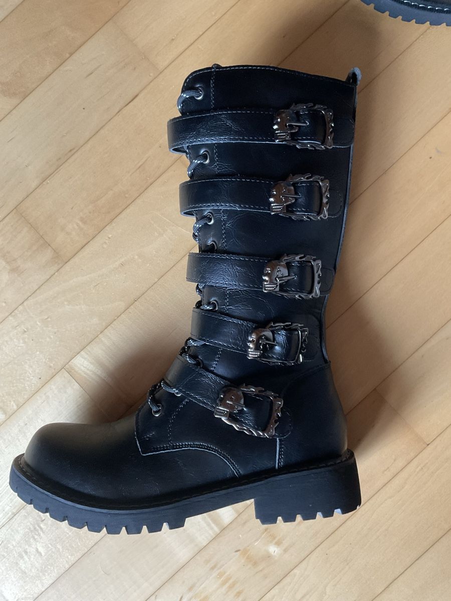 Scarpe da uomo: Stiefel schwarz mit Schnallen – Nuovo (secondo la descrizione) da Diepoldsau venduto da WinWin011 1
