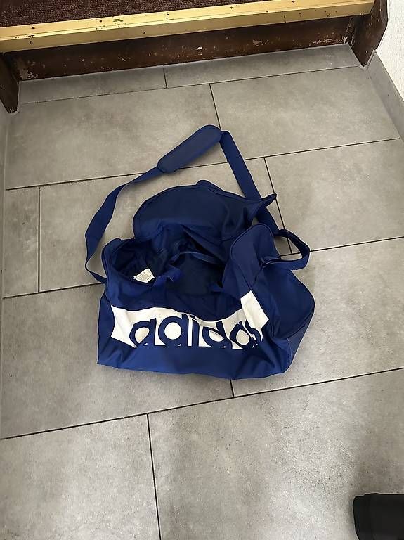 Borse: Adidas Sporttasche  – Usato da Basel venduto da tep_rhw2
