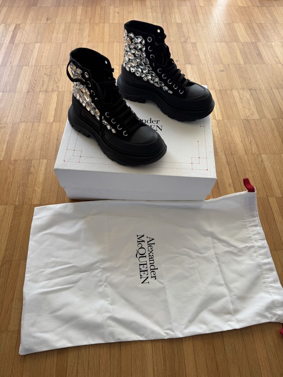 Alexander Mcqueen Scarpe da donna: Alexander mcqueen boots mit crystals Gr.38 – Nuovo e nell'imballaggio originale da Pfäffikon SZ venduto da EMMA0111 7