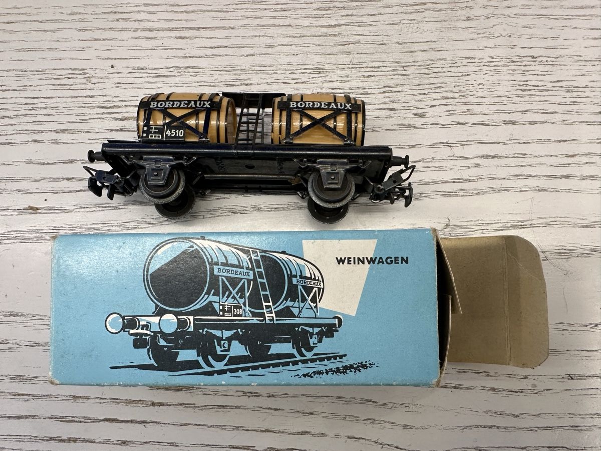 Märklin Modellini di ferrovie: Märklin 4510 Weinwagen – Usato da Lupsingen venduto da New-Haven 2