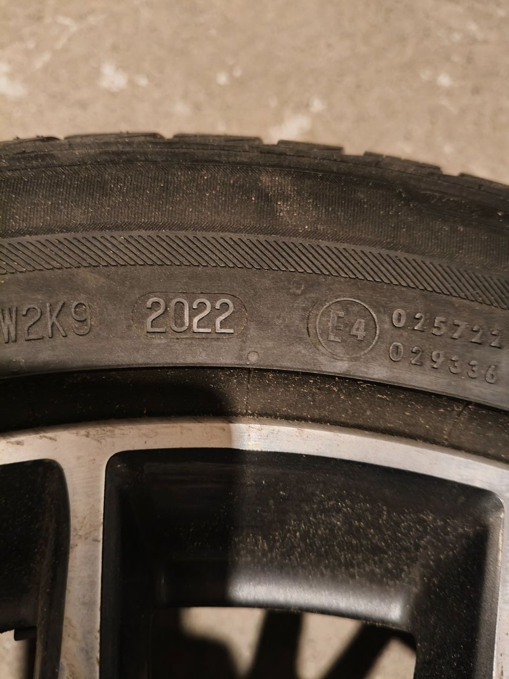 Pneumatici & Ruote complete: BMW wintersatz R17 – Usato da Flawil venduto da mikica0 2