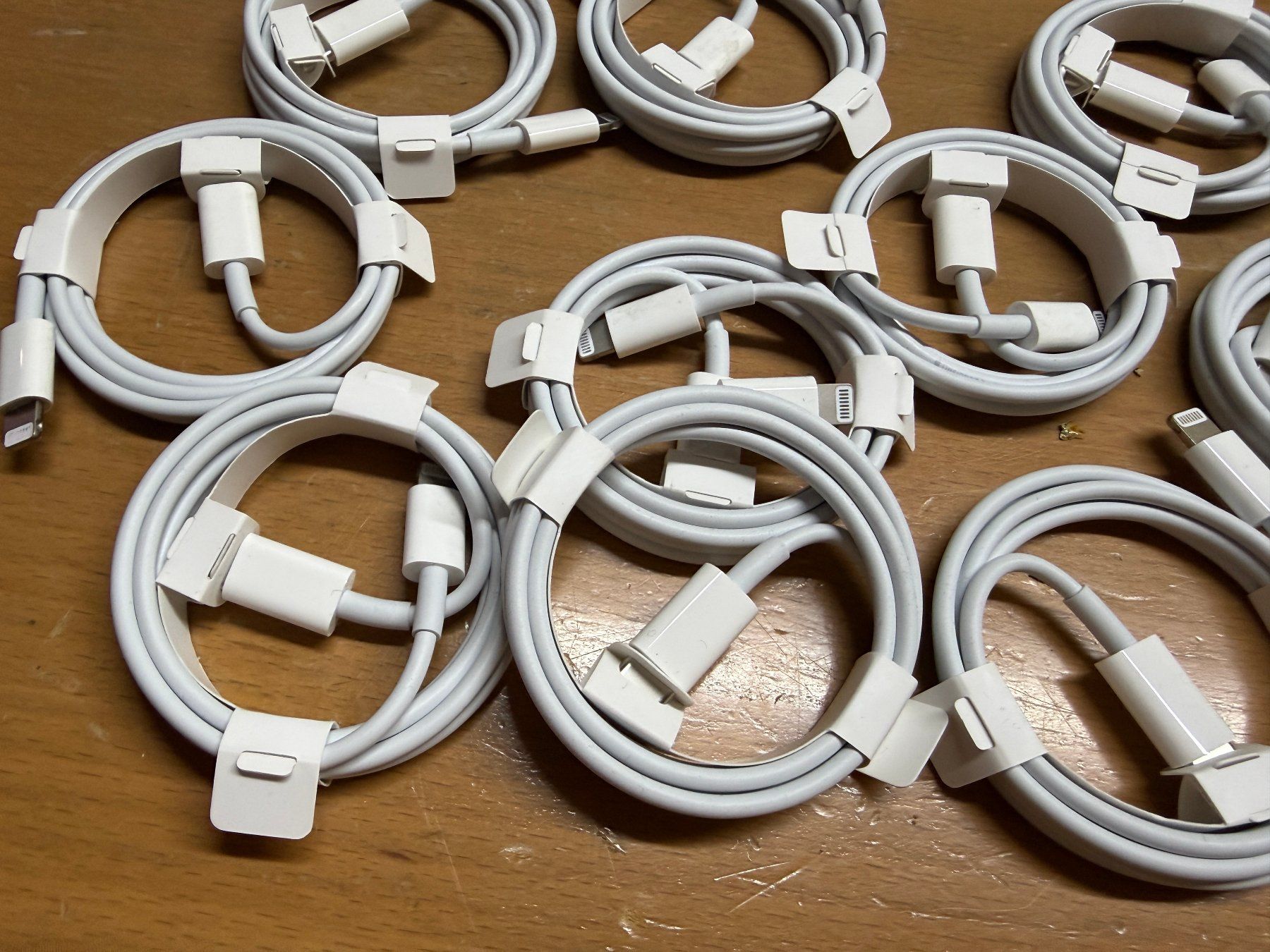 Apple Câbles: Ladekabel USB-C – D'occasion à Au SG par bah_6f5w 4