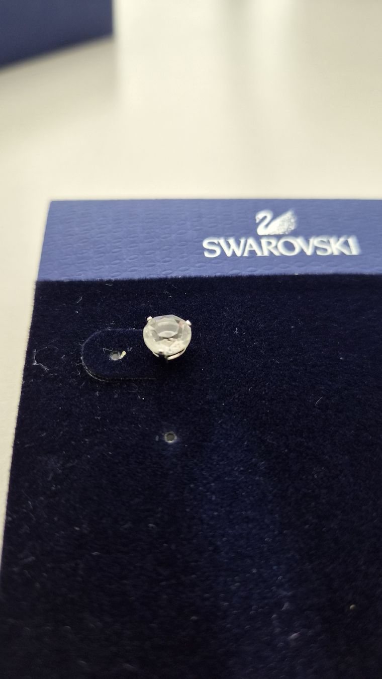 Swarovski Orecchini pendenti & Orecchini a lobo: Swarovski Ohrstecker Solitaire – Usato da Zürich venduto da Gruezi_8046 4