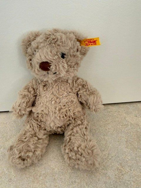 Steiff Spielzeuge: Plüschbärchen von Steiff – Neu (gemäss Beschreibung) aus Wangen b. Olten von Ticigirl0