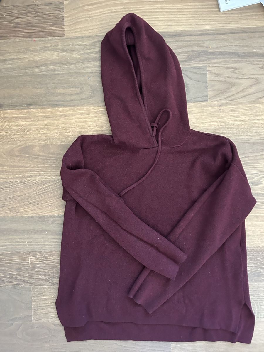 Massimo Dutti Maglioni & Felpe: Massimo dutti hoodie size S  – Usato da Epalinges venduto da kat_lyp6