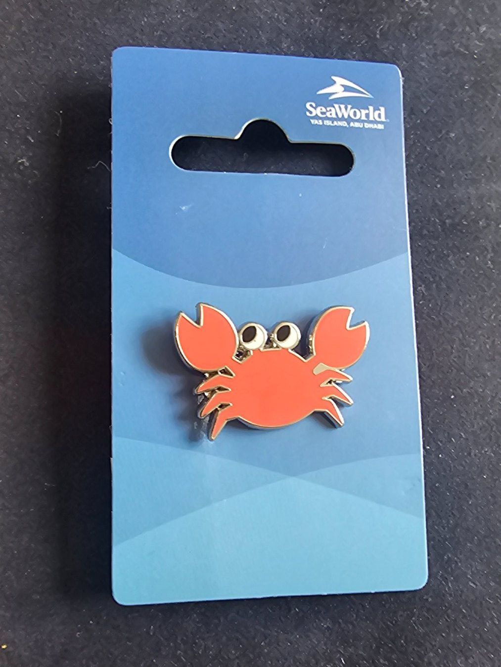 Placchette & Badge: 2 Pin-Set SeaWorld Abu Dhabi – Nuovo e nell'imballaggio originale da St Gallen venduto da golov80 2