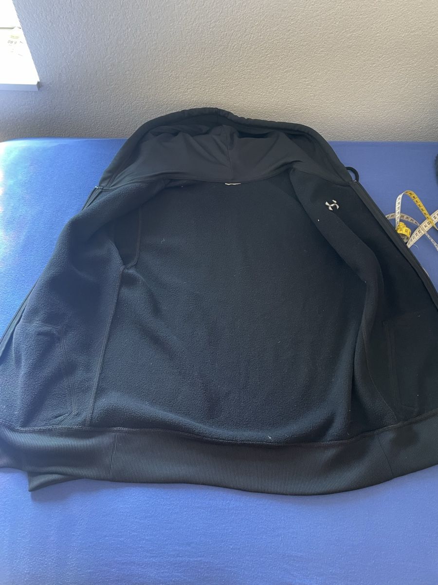 Under Armour Jacken: Under Armour Kapuzenjacke – Gebraucht aus Niederdorf von ciritungol 4